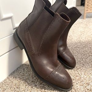 Rockport pull on ankle bootie size 8